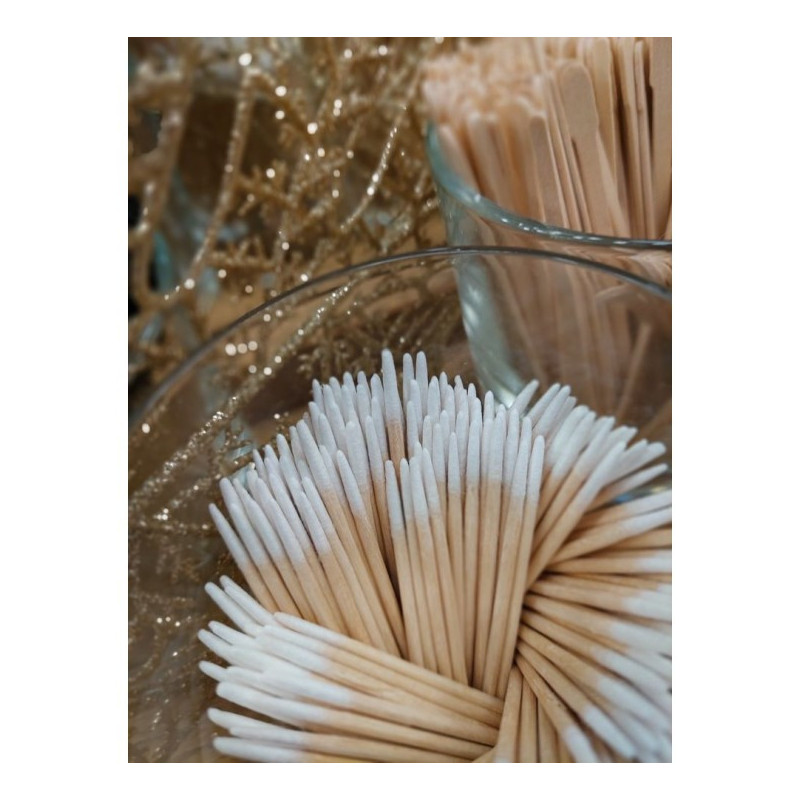 BÂTONNETS AVEC POINTE DE COTON